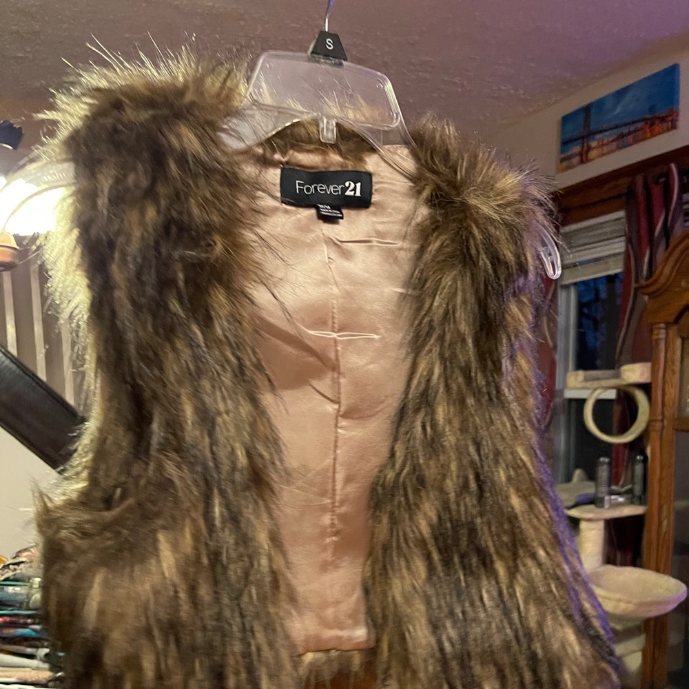Forever 21 faux fur vest